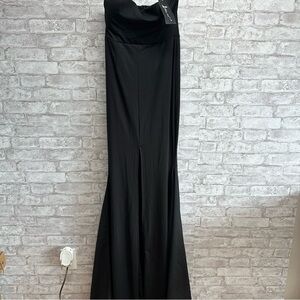 MISS Ord sleeveless formal dress women’s‎ large NWT black split front